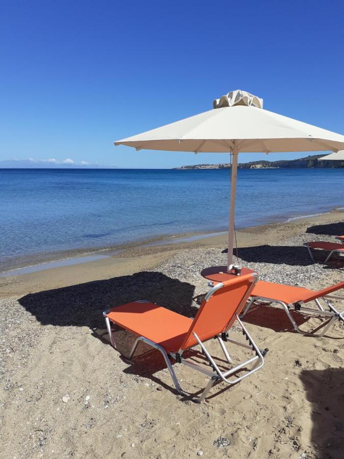Coral Villas Kómboi エクステリア 写真