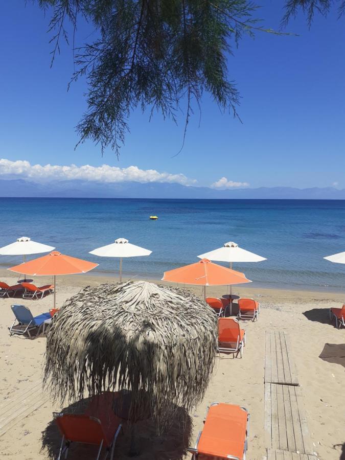 Coral Villas Kómboi エクステリア 写真