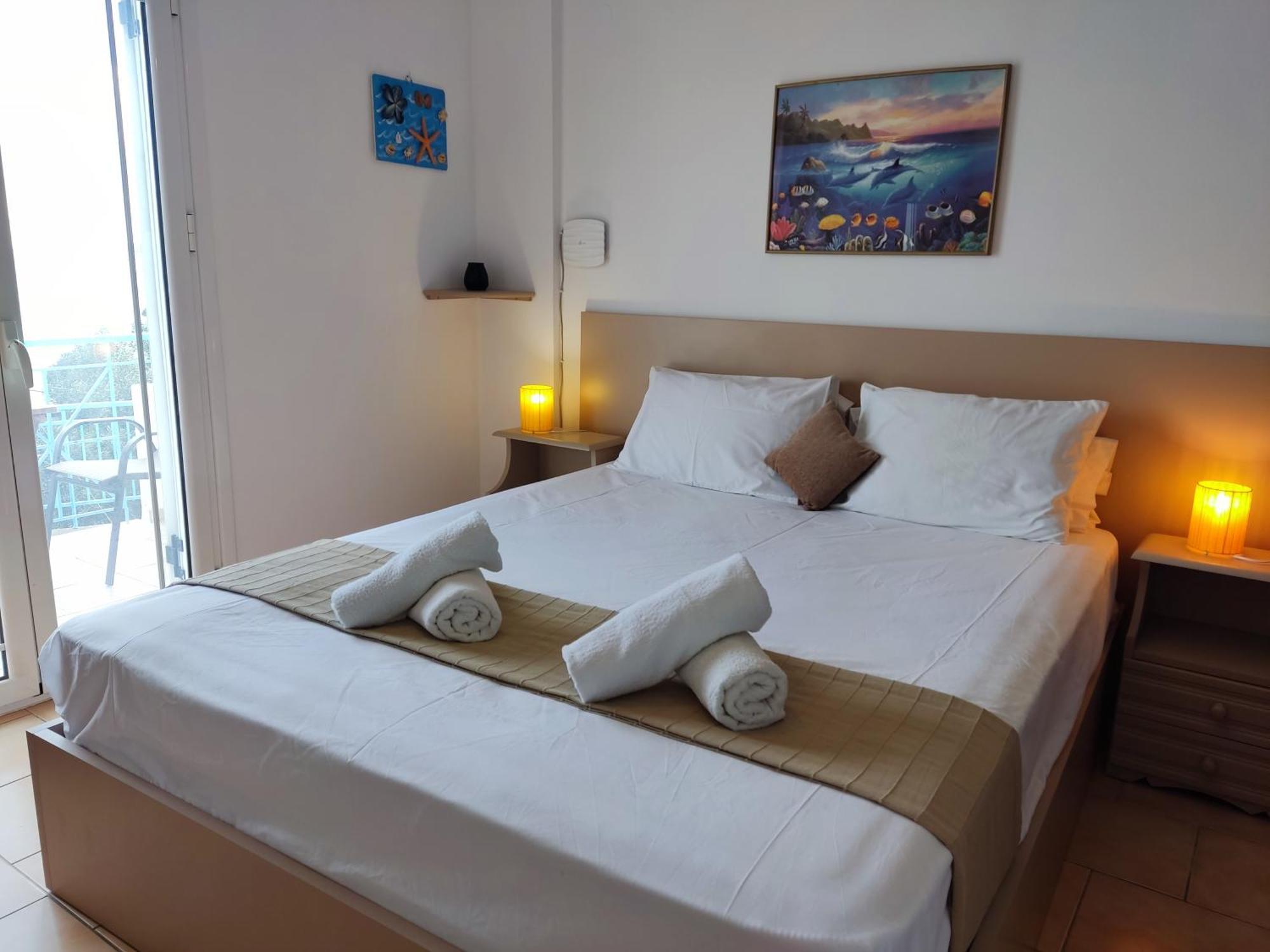 Coral Villas Kómboi エクステリア 写真
