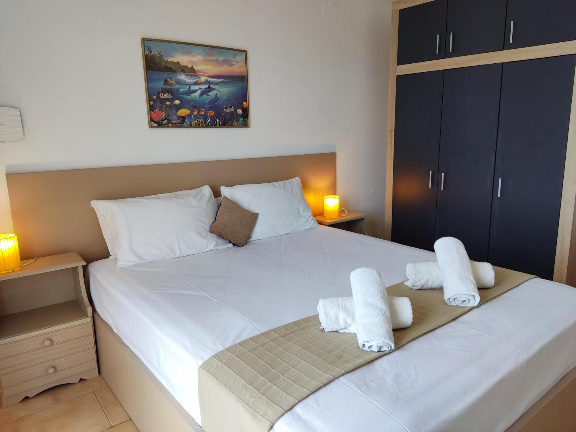 Coral Villas Kómboi エクステリア 写真