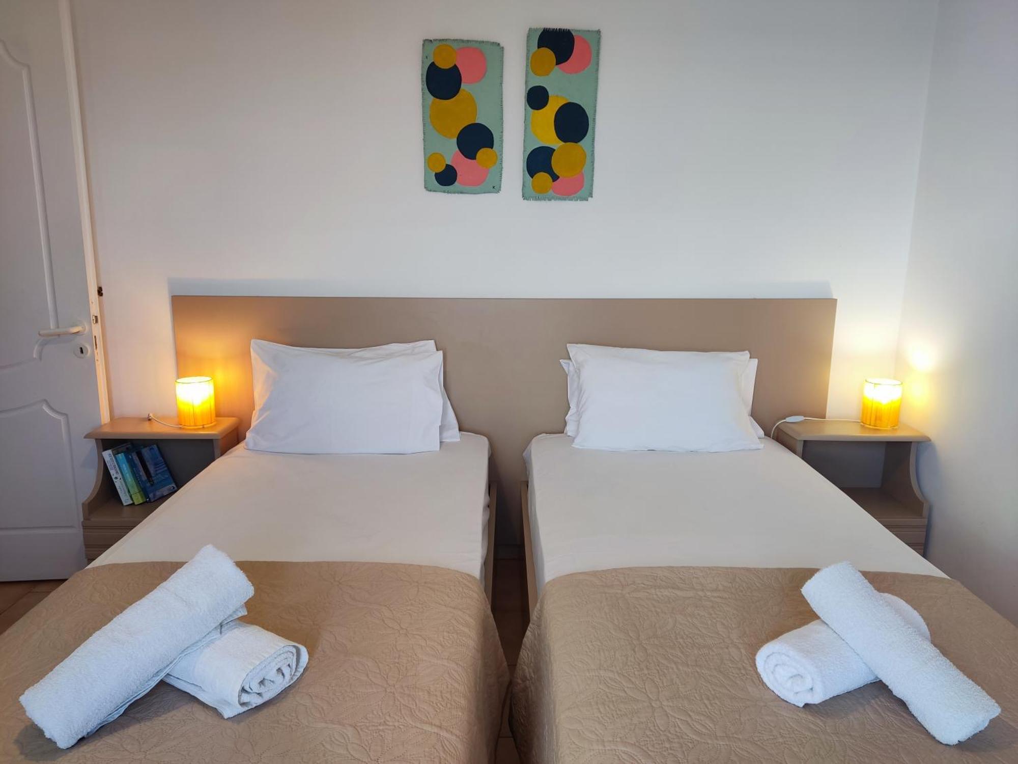 Coral Villas Kómboi エクステリア 写真