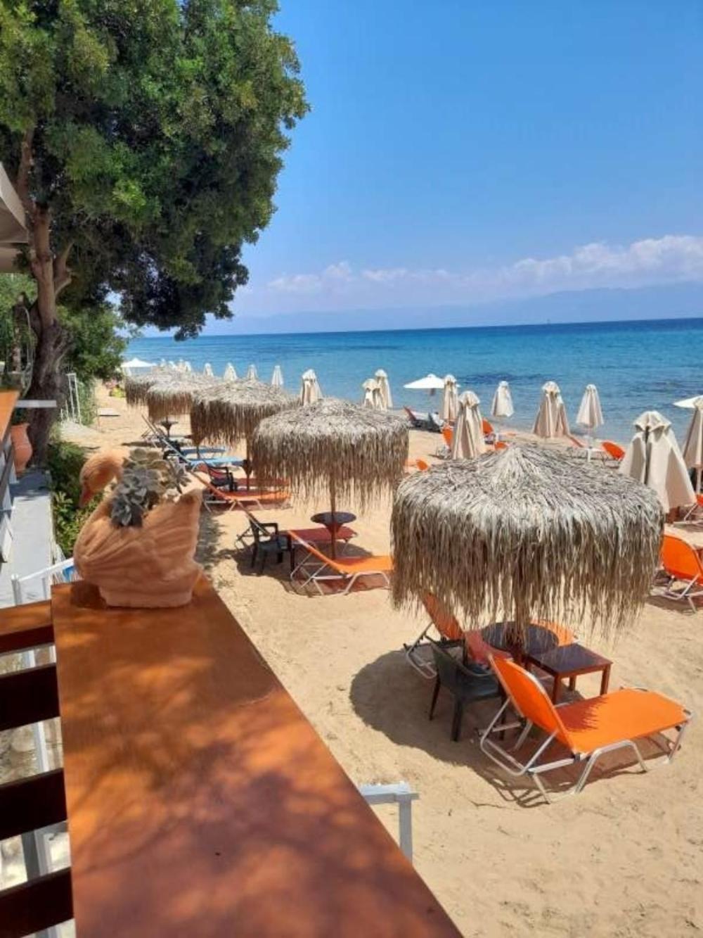 Coral Villas Kómboi エクステリア 写真