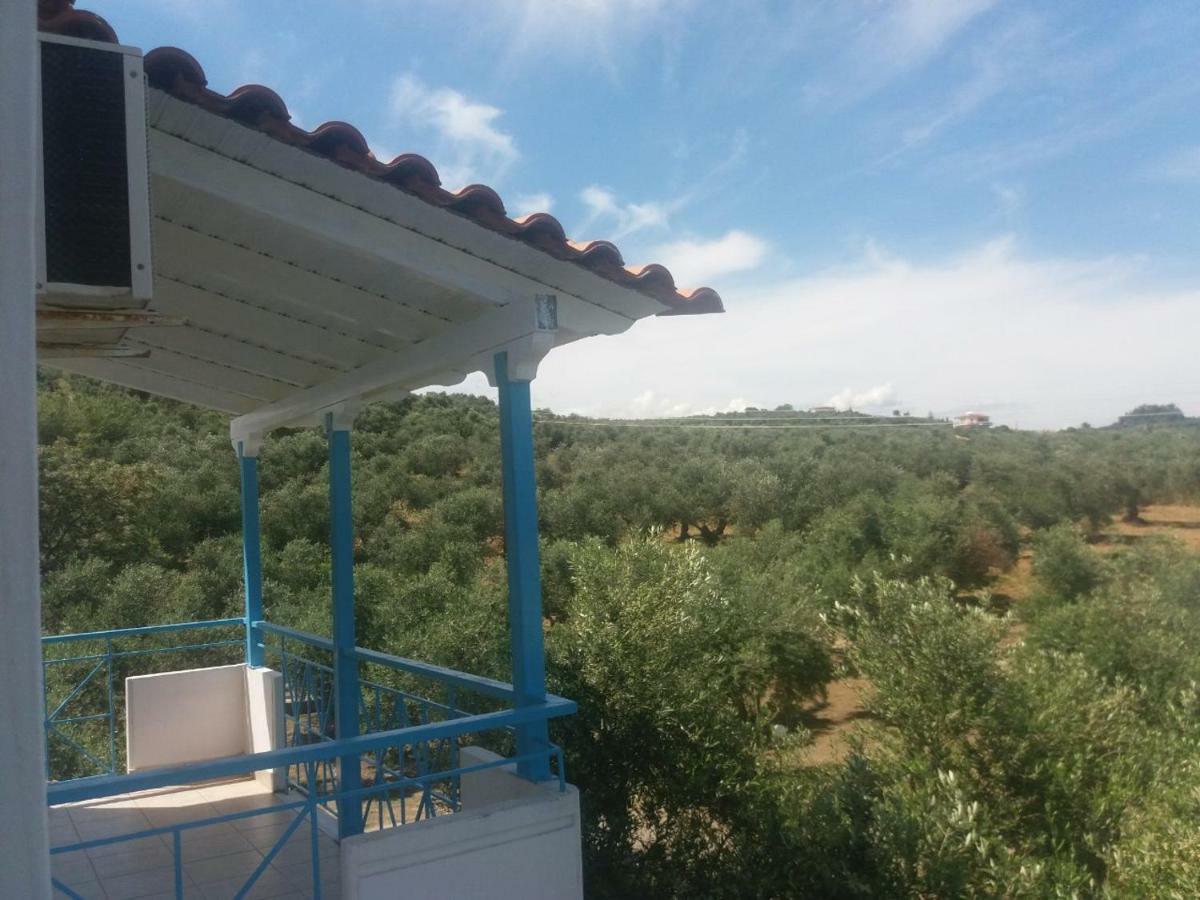 Coral Villas Kómboi エクステリア 写真